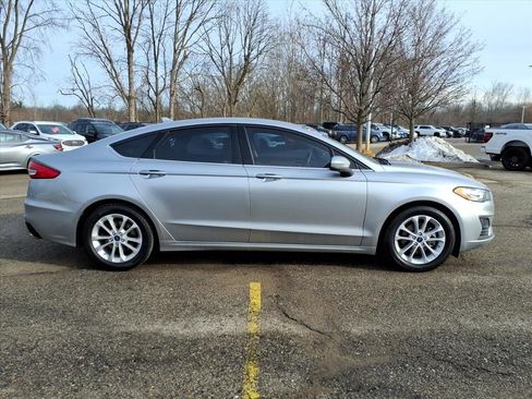 Certified 2020 Ford Fusion SE image 9