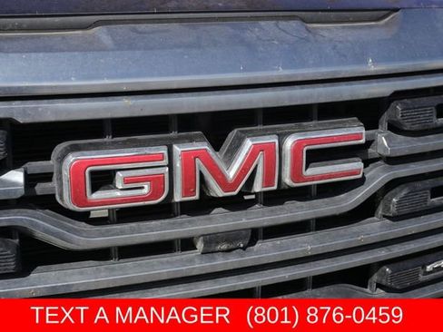 Used 2022 GMC Sierra 1500 AT4 w/ AT4 Premium Package AWD/4WD image 8