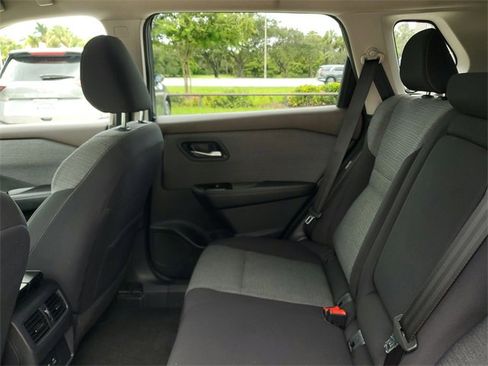 Used 2023 Nissan Rogue SV image 13