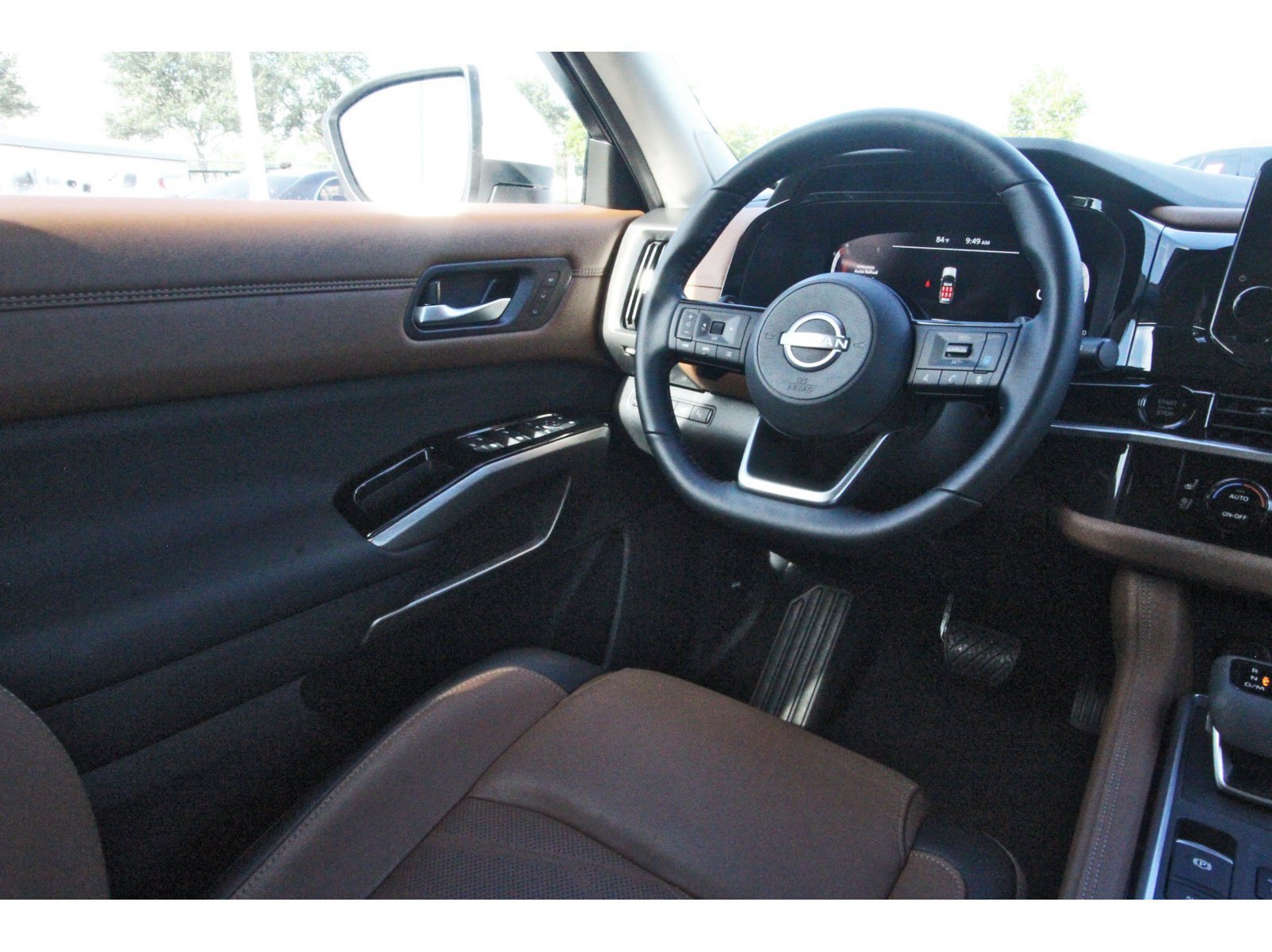 Certified 2025 Nissan Pathfinder Platinum w/ Cargo Package FWD image 12