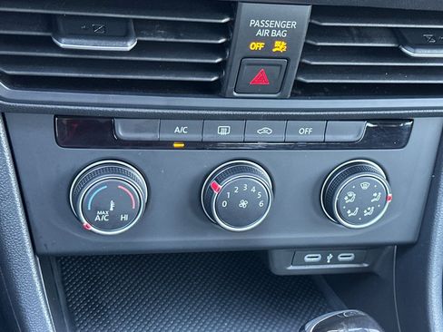 Used 2024 Volkswagen Jetta S image 20