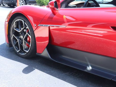Used 2022 Maserati MC20 Coupe RWD image 20
