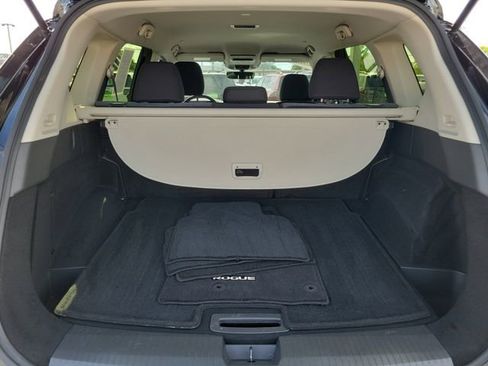 Used 2023 Nissan Rogue SV AWD/4WD image 9