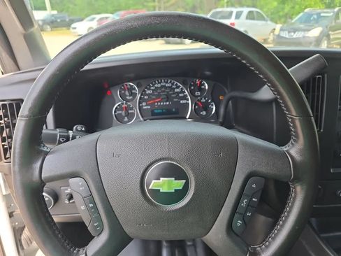 Used 2020 Chevrolet Express 3500 Extended w/ Driver Convenience Package RWD image 13