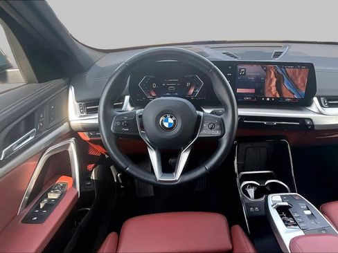 Used 2026 BMW X2 xDrive28i AWD/4WD image 5