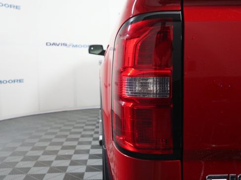 Used 2014 GMC Sierra 1500 SLT w/ Suspension Package, Off-Road image 9