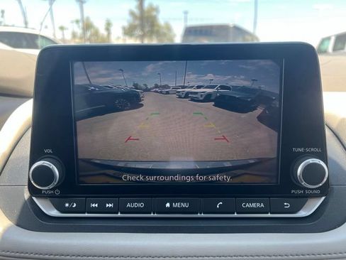 Used 2023 Nissan Rogue SV FWD image 15