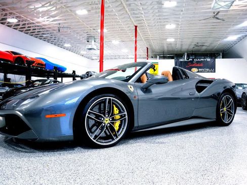 Used 2017 Ferrari 488 Spider RWD image 2