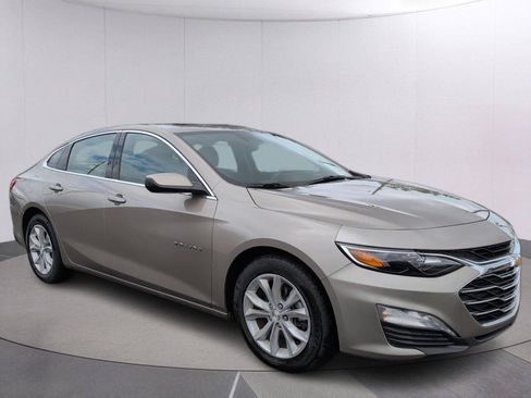 Used 2024 Chevrolet Malibu LT FWD image 9