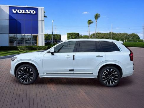 New 2026 Volvo XC90 T8 Plus AWD/4WD image 4
