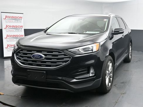 Used 2019 Ford Edge Titanium w/ Cargo Accessory Package image 4