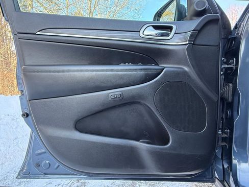 Used 2020 Jeep Grand Cherokee Limited w/ Premium Lighting Group image 12