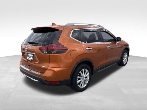 Used 2018 Nissan Rogue SV FWD image 11