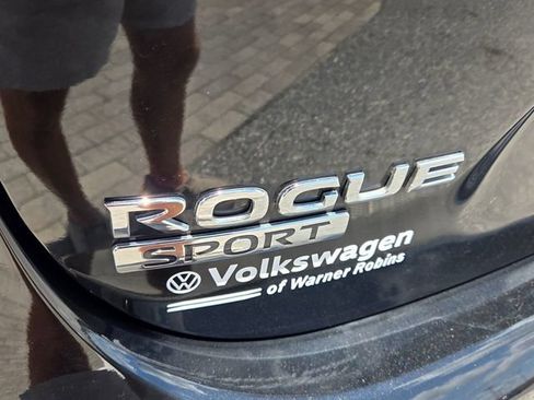 Used 2020 Nissan Rogue Sport SV AWD/4WD image 11