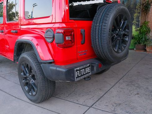 Used 2025 Jeep Wrangler Sahara w/ Safety Group image 40