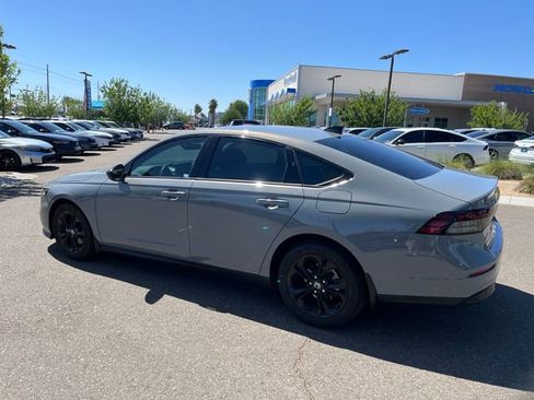 Used 2025 Honda Accord SE image 4