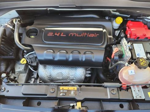 Used 2021 Jeep Renegade Latitude w/ Convenience Group AWD/4WD image 10