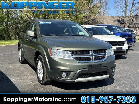 Used 2017 Dodge Journey SXT FWD image 1
