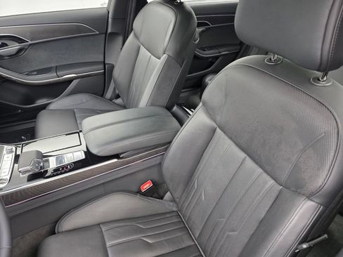 Used 2022 Audi A8 L 3.0T w/ Executive Package AWD/4WD image 11