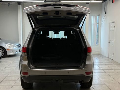 Used 2020 Jeep Grand Cherokee Limited image 21