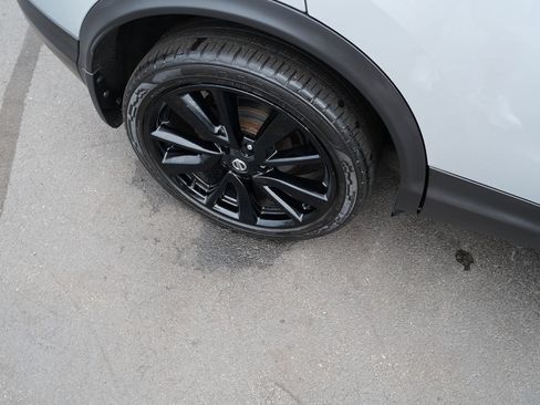 Used 2018 Nissan Rogue Sport SL w/ SL Premium Package AWD/4WD image 32