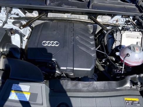 Used 2023 Audi Q5 2.0T Premium w/ Convenience Package image 10