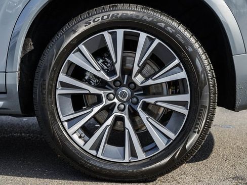 Used 2022 Volvo XC90 T5 Momentum w/ Advanced Package image 19