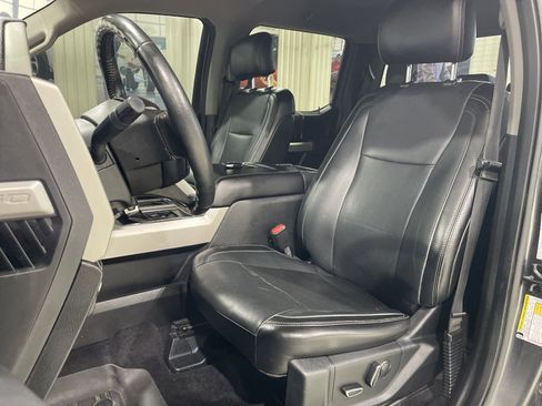 Used 2017 Ford F150 Lariat image 17