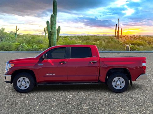 Used 2017 Toyota Tundra SR5 w/ SR5 Upgrade Package image 3