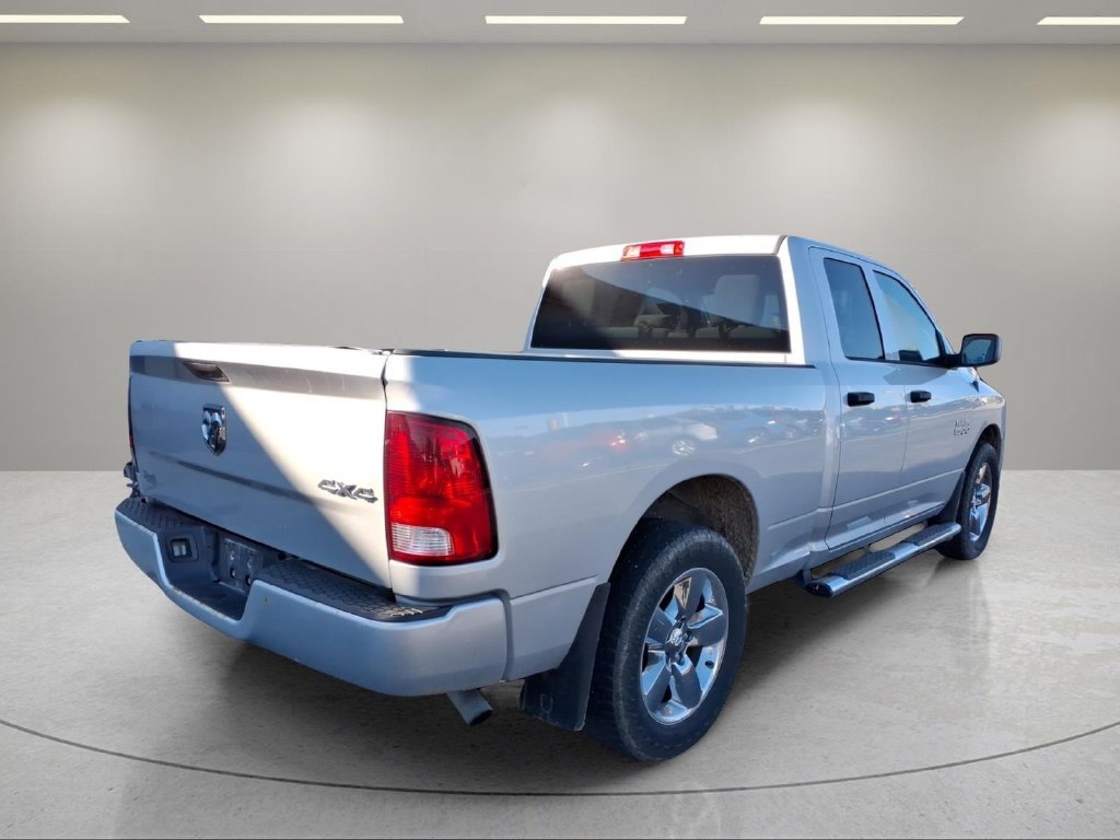 Used 2018 RAM 1500 Express w/ Express Value Package AWD/4WD image 3