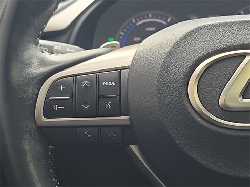 Used 2022 Lexus RX 450hL Luxury image 18