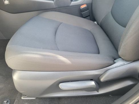 Used 2024 Toyota RAV4 LE AWD/4WD image 15