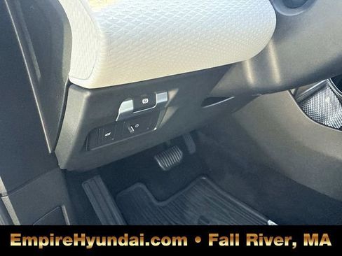 Used 2020 Land Rover Range Rover Evoque S image 21