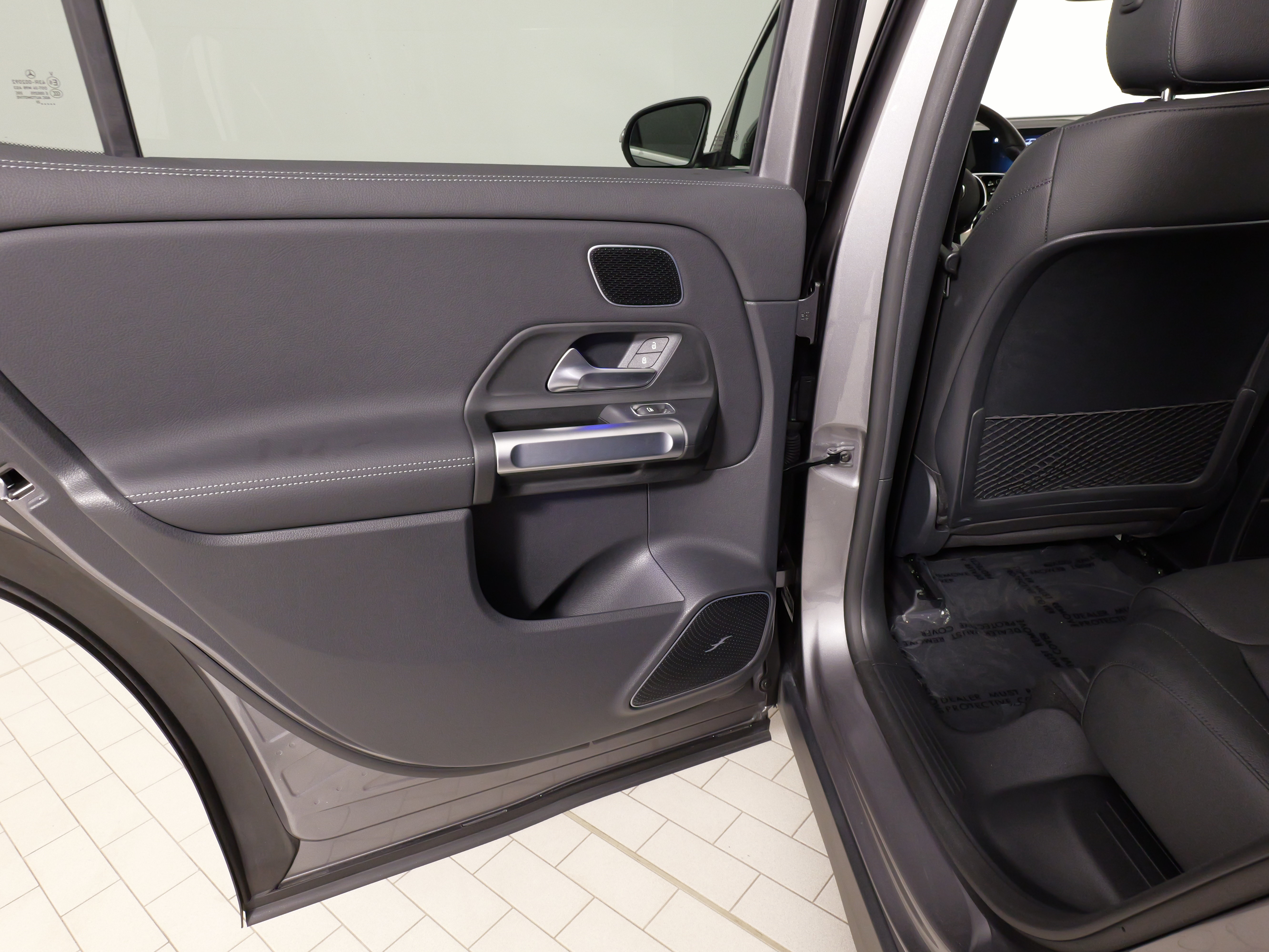 Used 2023 Mercedes-Benz EQB 350 4MATIC SUV image 32