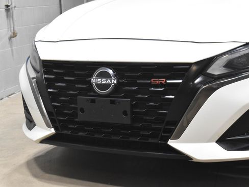 Used 2023 Nissan Altima 2.5 SR AWD/4WD image 29