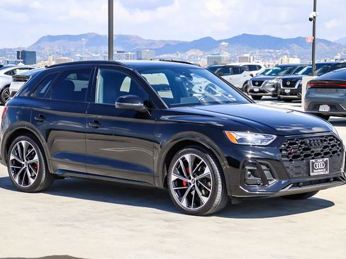 Used 2024 Audi SQ5 Premium Plus w/ Premium Plus Package AWD/4WD image 3