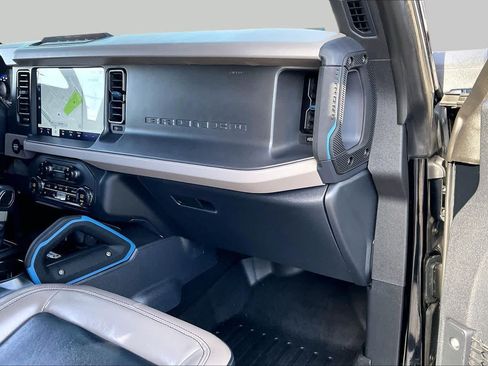 Used 2024 Ford Bronco Wildtrak AWD/4WD image 18
