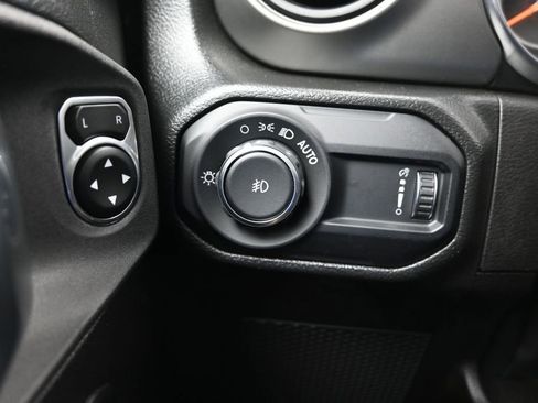 Used 2023 Jeep Wrangler Unlimited Sport AWD/4WD image 18