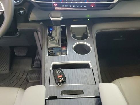 Used 2026 Toyota Sienna XLE AWD/4WD image 18