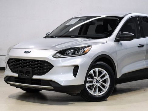 Used 2020 Ford Escape S image 5
