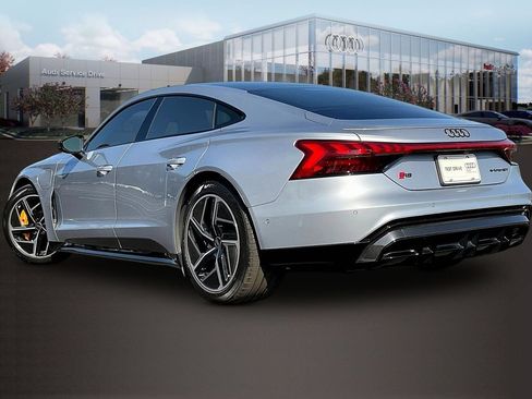 Used 2024 Audi RS e-tron GT w/ Carbon Performance Package AWD/4WD image 5