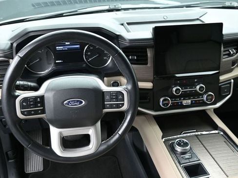 Used 2024 Ford Expedition Max Limited RWD image 19