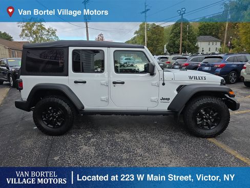 Used 2022 Jeep Wrangler Unlimited Sport image 4
