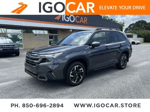 Used 2025 Subaru Forester Limited AWD/4WD image 1