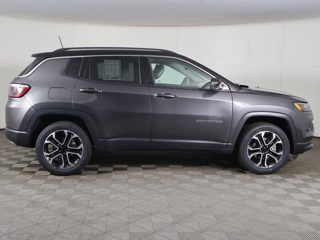 Used 2022 Jeep Compass Limited AWD/4WD image 16