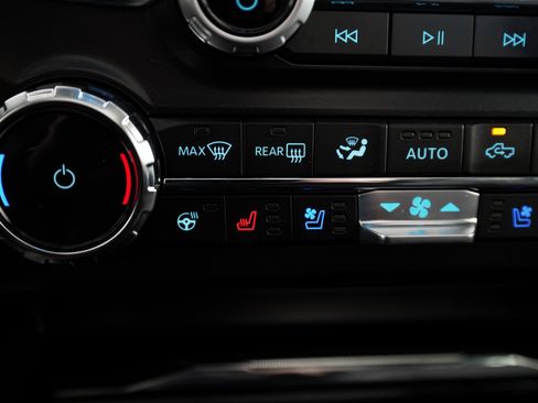 Used 2026 Ford F450 Lariat w/ FX4 Off-Road Package image 21