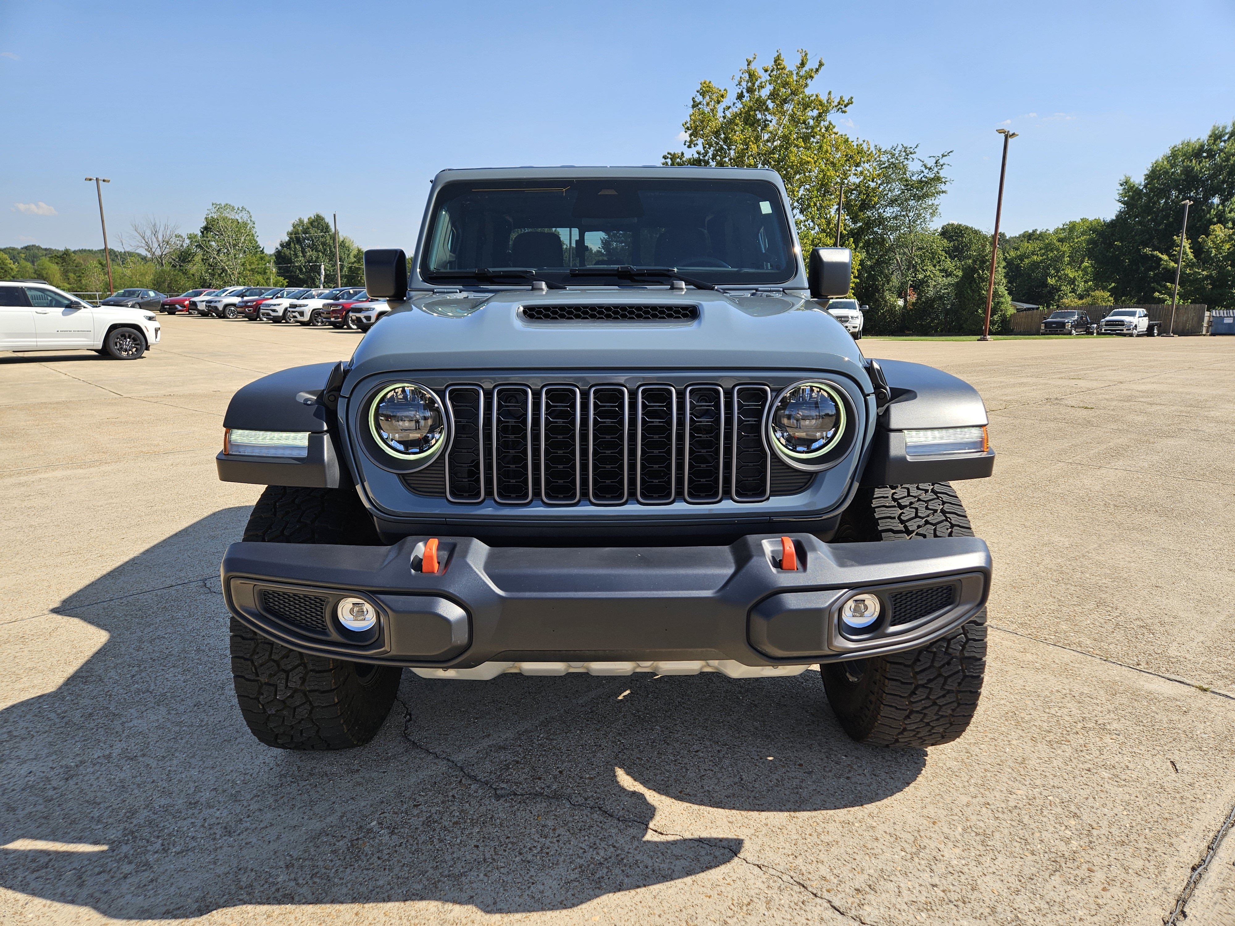 Used 2026 Jeep Gladiator Mojave AWD/4WD image 9