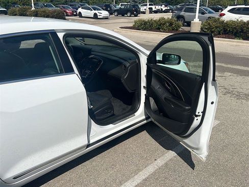 Used 2015 Buick LaCrosse Leather FWD image 19