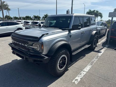 Used 2024 Ford Bronco Badlands AWD/4WD image 2