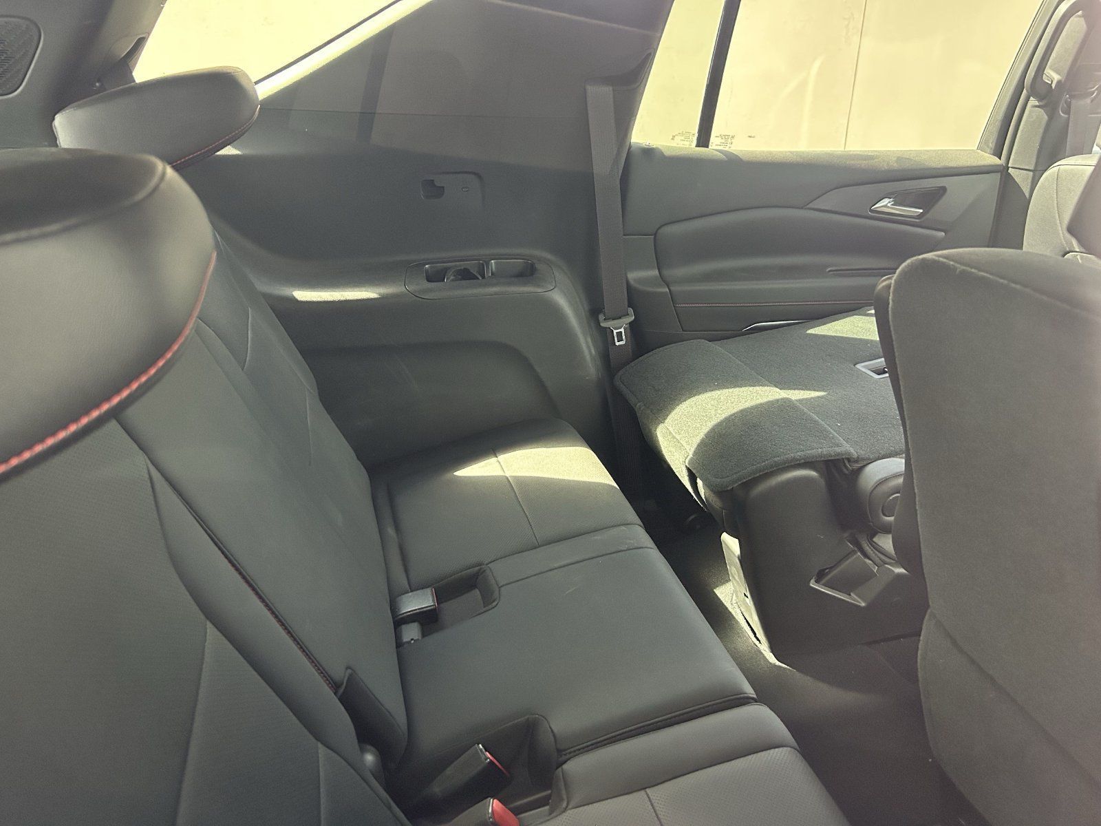 Used 2025 Chevrolet Traverse Z71 AWD/4WD image 12